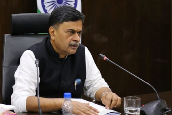 “India en-route to achieving 450 GW of solar power capacity by 2030” RK Singh